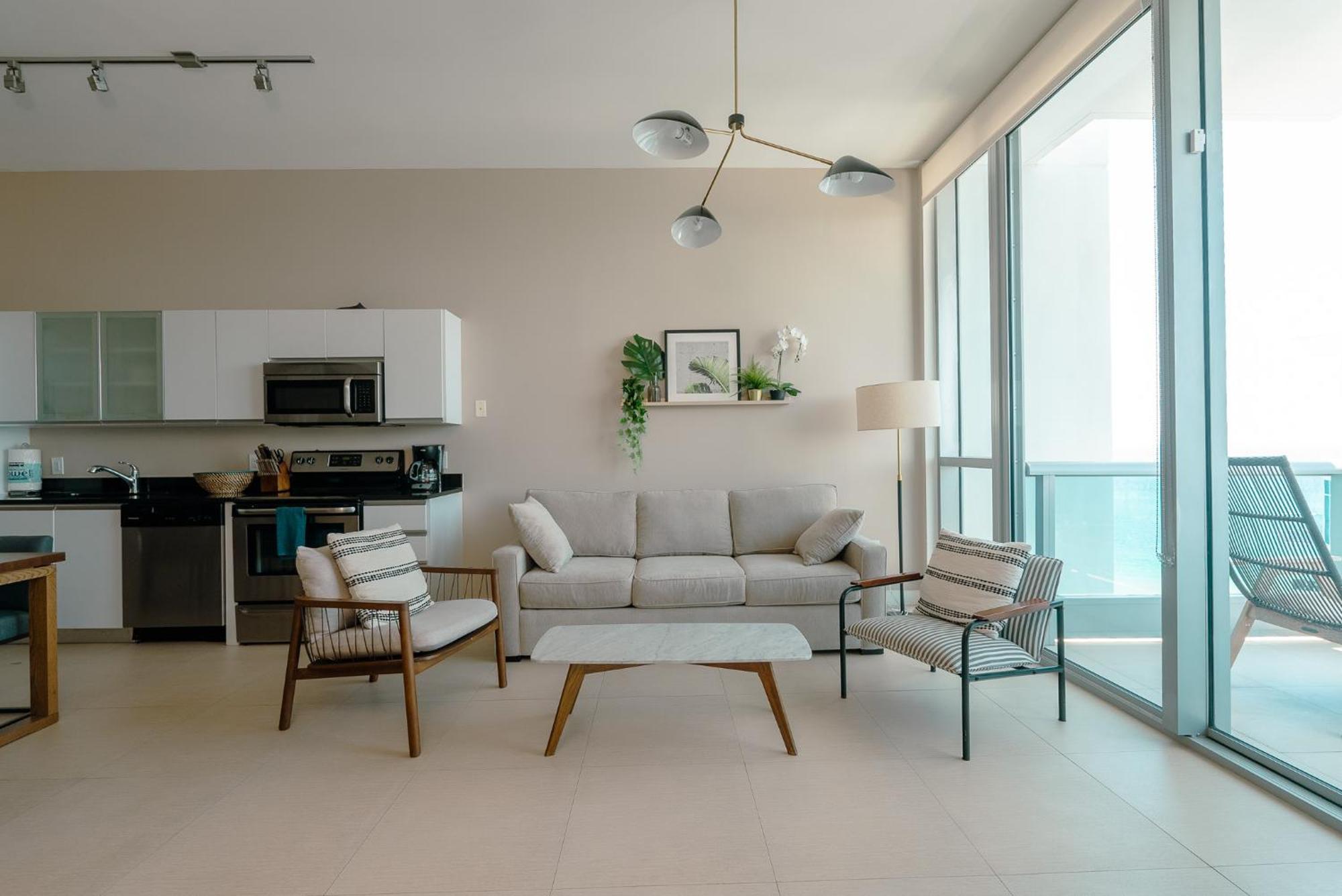 Monte Carlo Miami Beach Room photo