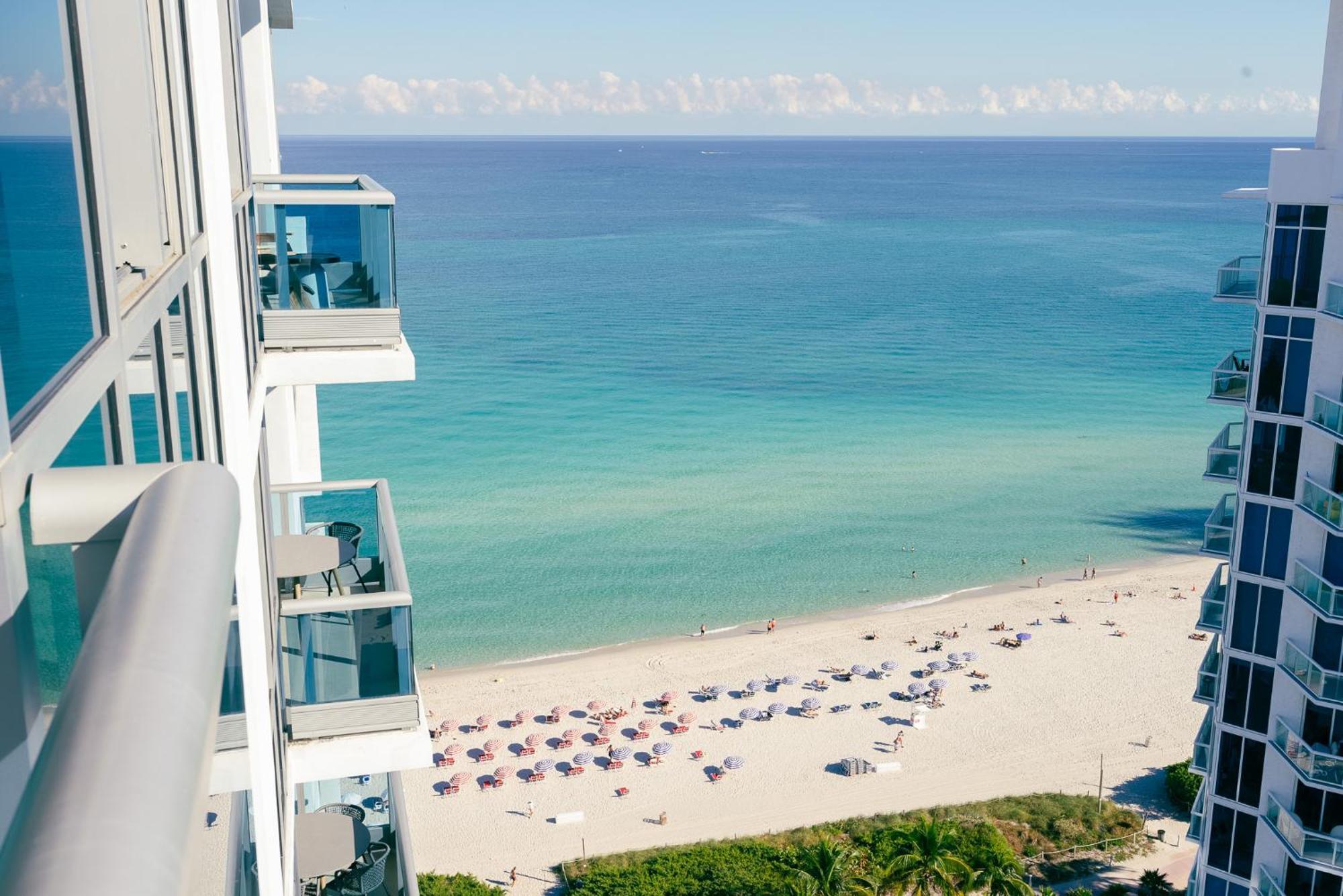 Monte Carlo Miami Beach Room photo