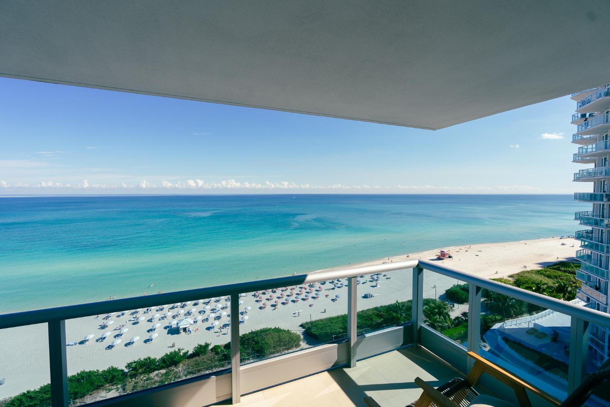 Monte Carlo Miami Beach Room photo