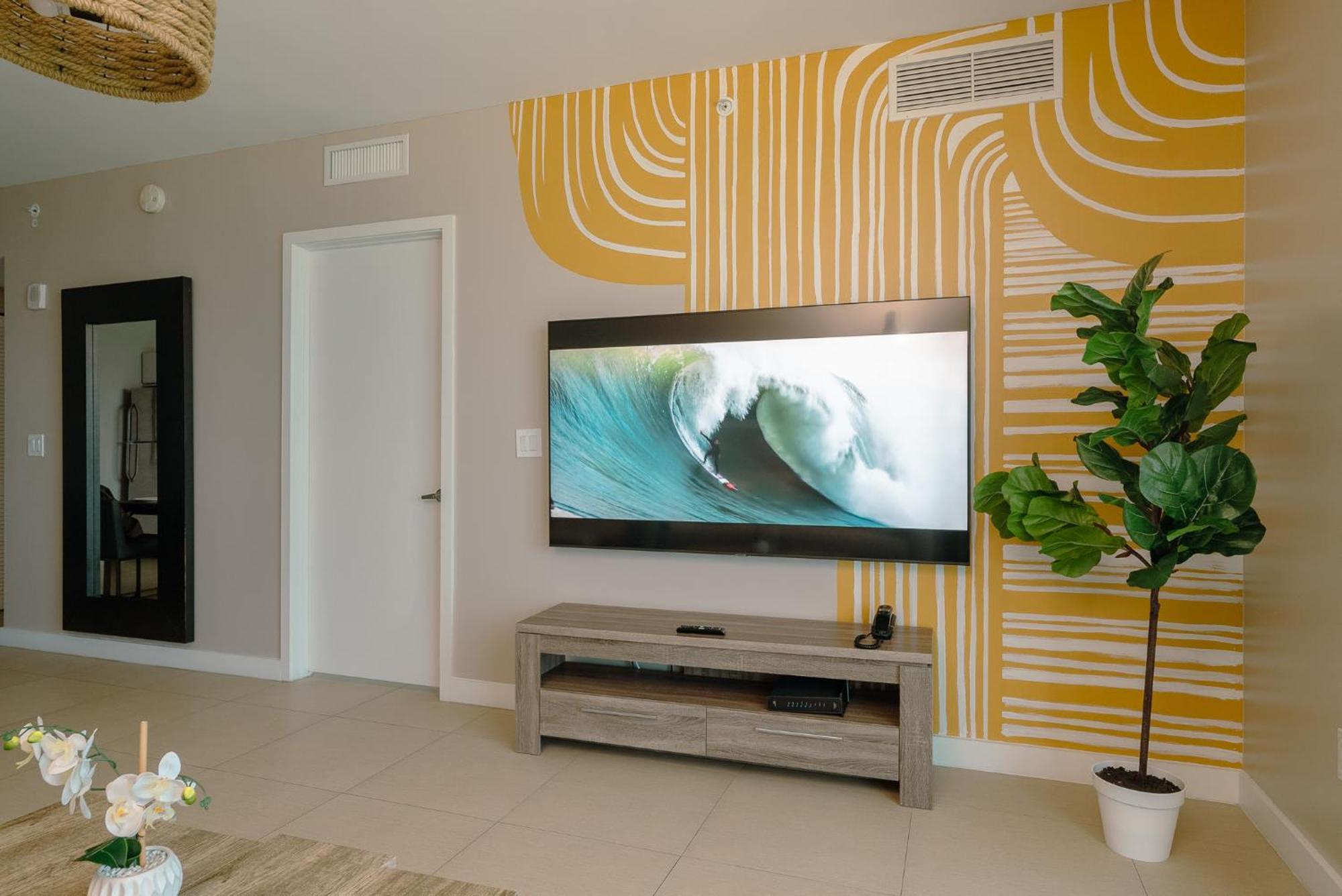 Monte Carlo Miami Beach Room photo